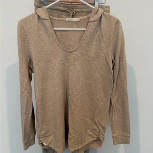 Barefoot Dreams Malibu Tan Women's Hoodie Top and Joggers lounge set.  Size S
